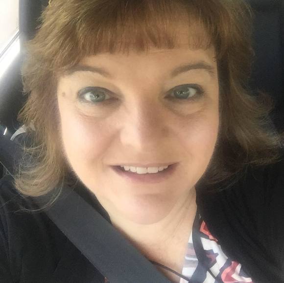 Meet your Posher, Janet - Picture 1 of 1